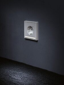 50代におすすめのLED光治療でのシミ改善方法は？